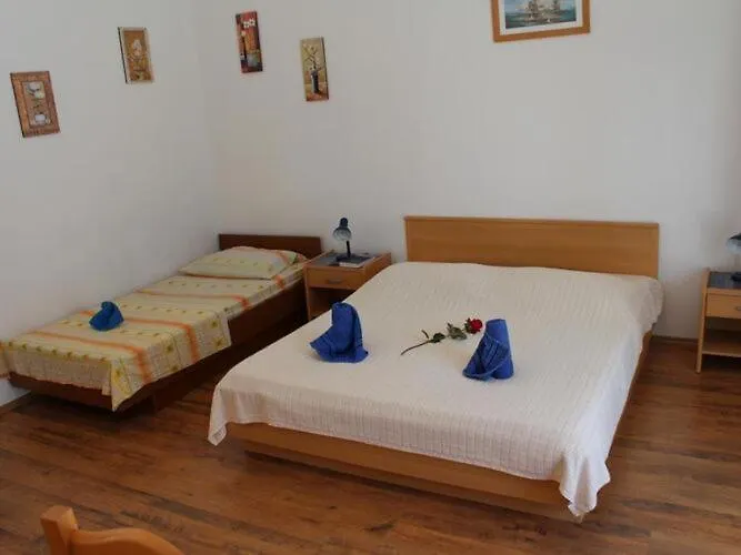 Lozica - With Terrace And Sea View Apartment