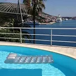 Lozica - With Terrace And Sea View Apartmán *